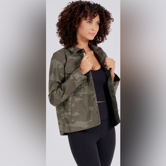 VUORI RIP STOP CAMO JACKET
SIZE MEDIUM
EXCELLENT CONDITION - Picture 2 of 5